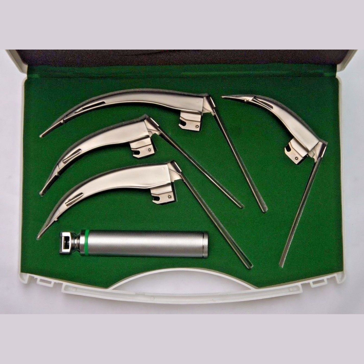 Fiber Optic McCoy Laryngoscope Set, With Flex Tip Blade # 2, 3, 4, 5 ...